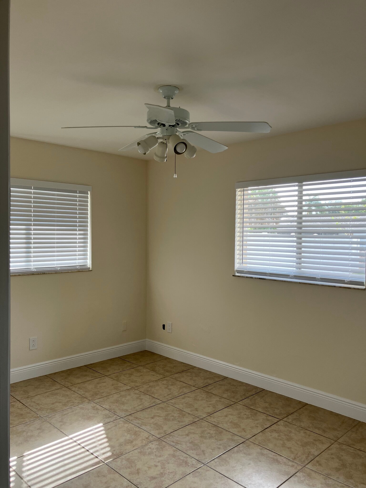 Back Guest Bedroom - 3712 SW 5th Pl