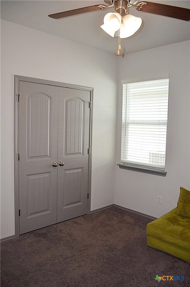 Building Photo - 334 Grn Valley Dr