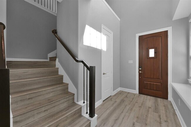 Building Photo - 91 Aventura Pl