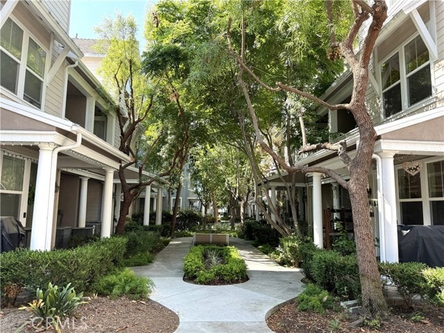 Building Photo - 22 Valmont Way