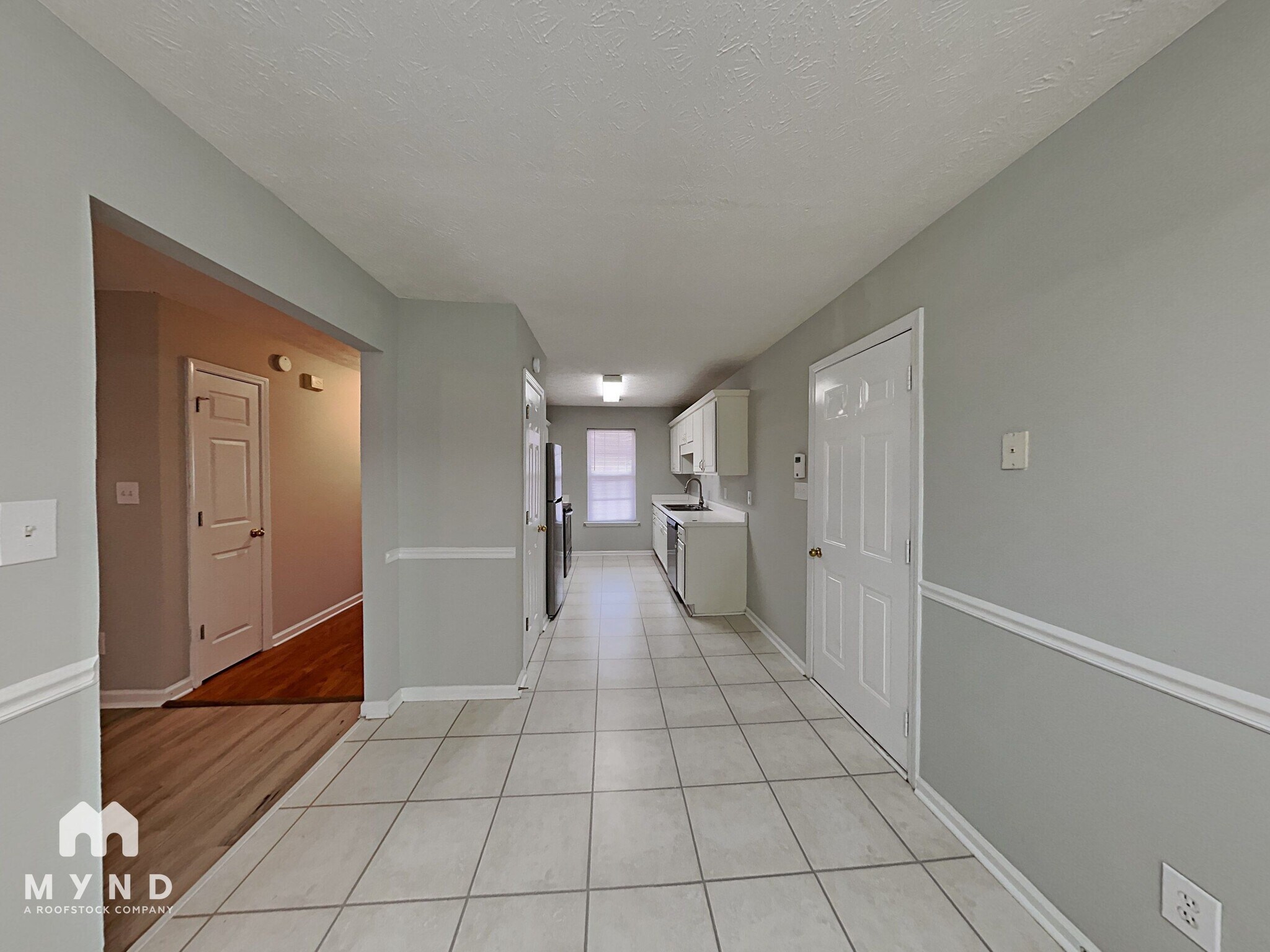 Building Photo - 11190 Knotty Pine Pl