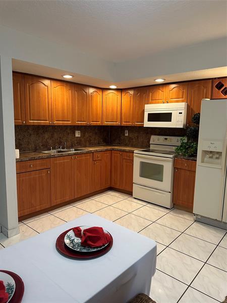 Building Photo - 8420 SW 133rd Avenue Rd