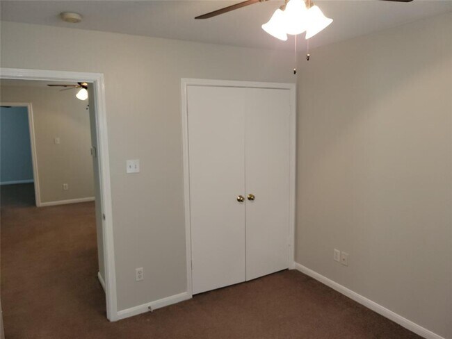 Building Photo - 11815 E Galwan Cir
