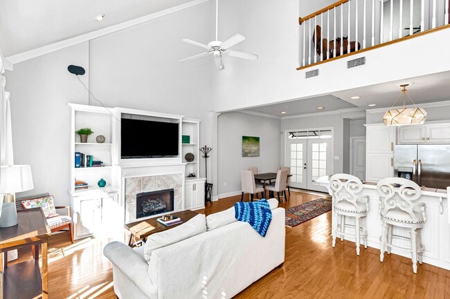 Building Photo - Fully Furnished 2 Bed / 2 Bath with Garage & Courtyard in Village St. George