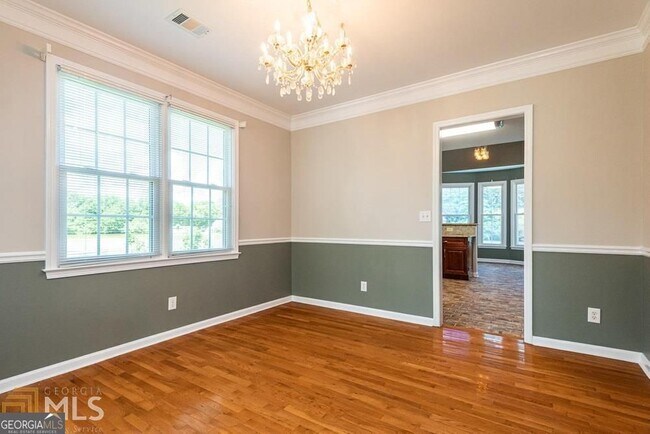 Building Photo - 225 Heritage Lake Dr