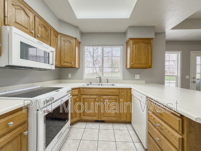 Building Photo - 1123 S 1500 E