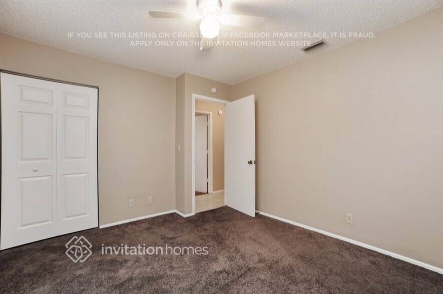 Building Photo - 4700 Cortez Way S