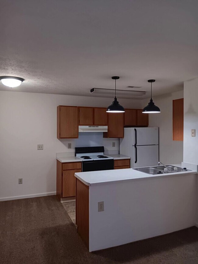 Building Photo - Beautiful 2 bedroom 2 bath apartment