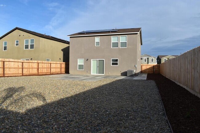 Building Photo - 4523 Iris Ct