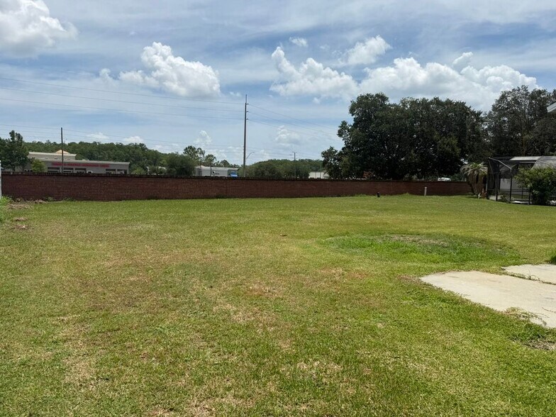 Building Photo - 2560 Sage Dr