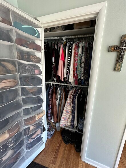 large closet - 617 Delles Rd