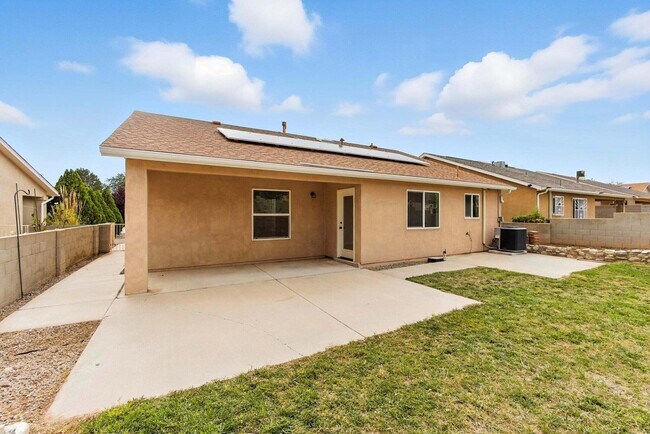 Building Photo - 528 Talladega St SE