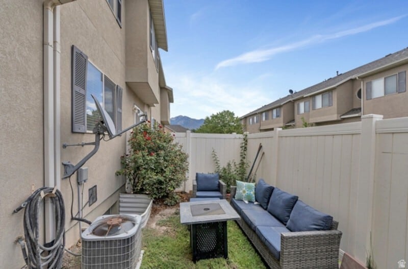 Building Photo - 1661 W Madison View Dr