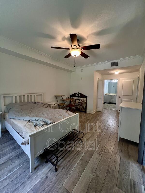 Building Photo - 1660 Renaissance Commons Blvd