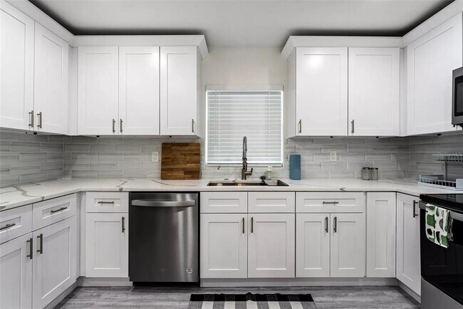 Building Photo - 2909 Hargill Dr