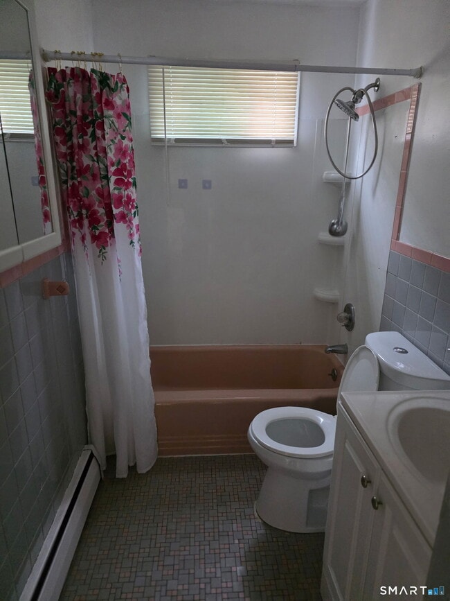 Building Photo - 156 Garden Dr