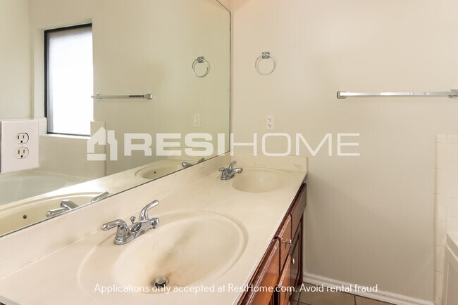 Building Photo - Home for Rent