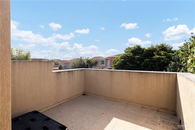 Building Photo - 3011 S L Ln