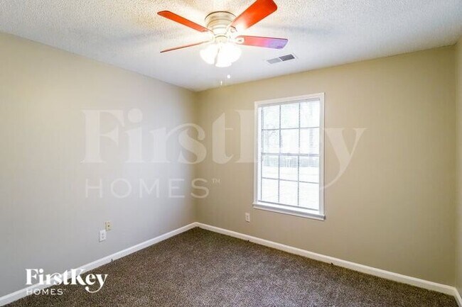 Building Photo - 4397 Hunt Ln
