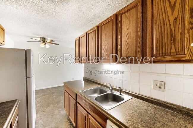 Building Photo - 10211 Ura Ln