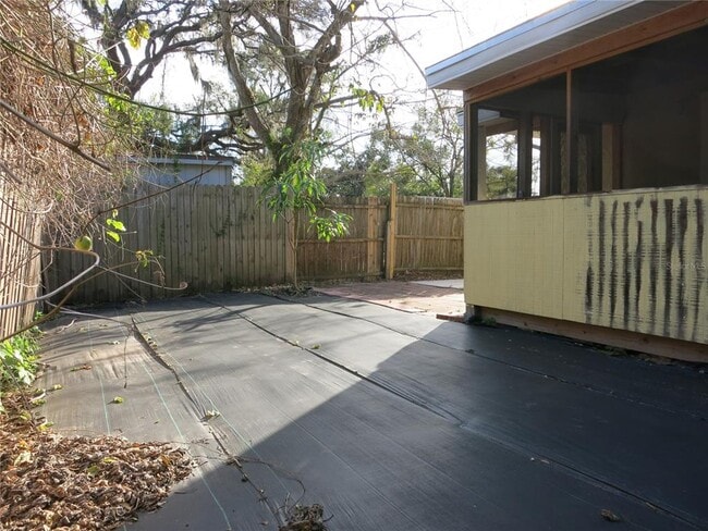 Building Photo - 8113 N Rome Ave