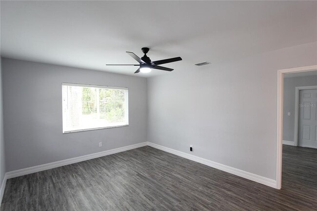 Building Photo - 5120 24th Ave S