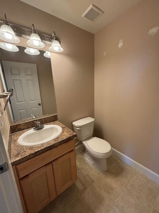 Building Photo - 234