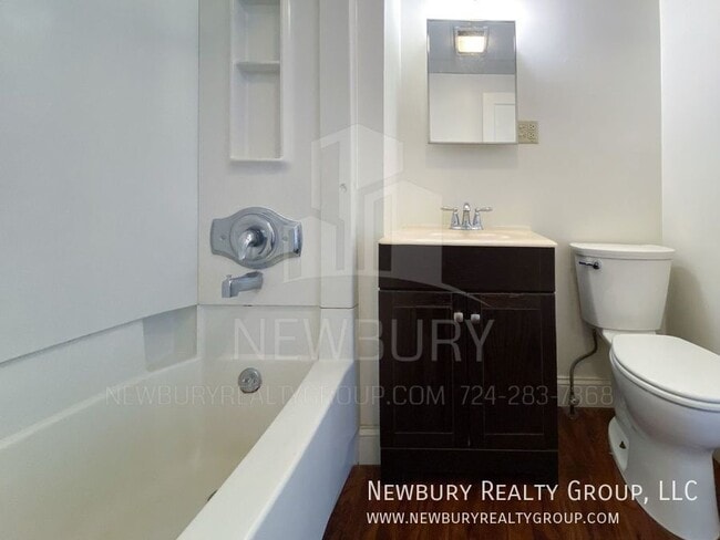 Building Photo - 317 Wilson Ave