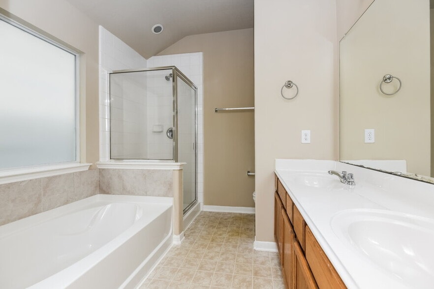 Building Photo - 19642 Brisbane Meadows Ct