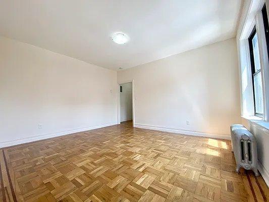 Building Photo - 1 bedroom in BRONX NY 10463