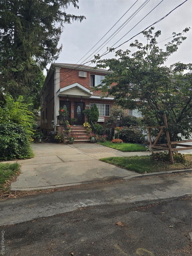 Primary Photo - 137-19 Southgate St