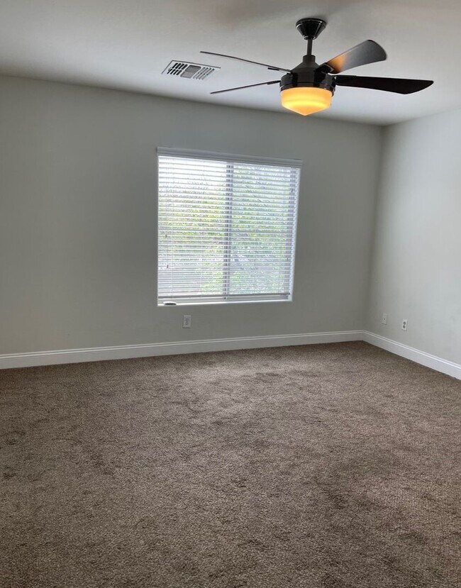 Building Photo - 3 BD IN POWER RANCH