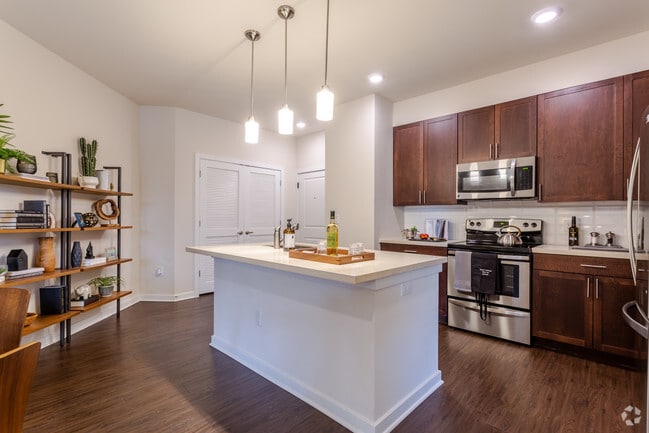 1BR,1BA - 778SF A9 - KITCHEN - Windsor Addison Apartments