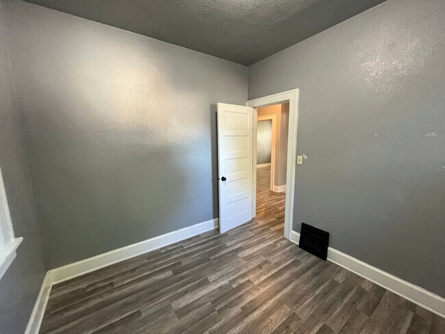 Building Photo - 3 Bed 1 Bath Single Family Home in Wausau