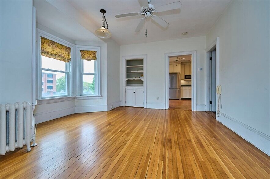 Building Photo - 16 Indiana Ter