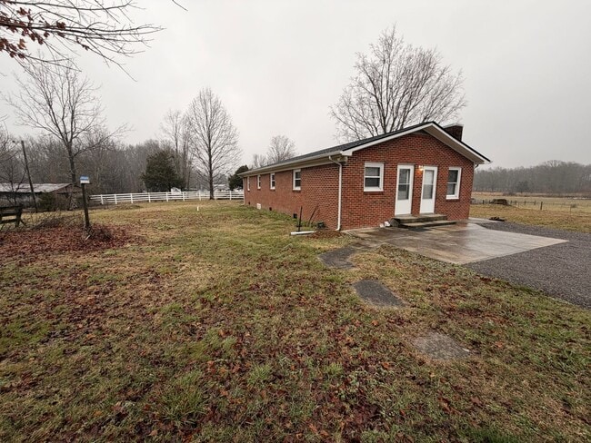 Building Photo - Charming 3 Bed 1 Bath Home in Woodbury