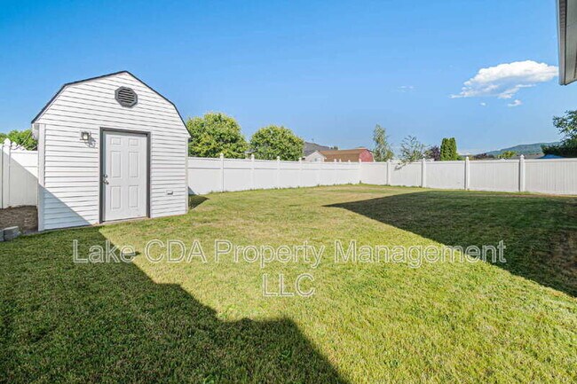 Building Photo - 5147 W Palmwood