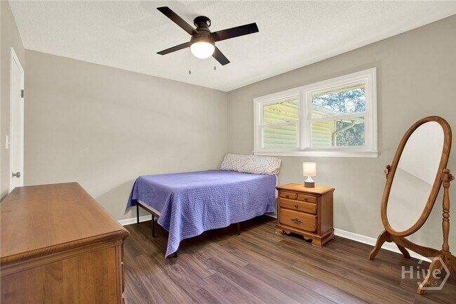 Building Photo - 299 Kennington Dr