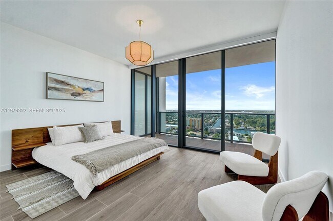 Building Photo - 900 N Ocean Blvd