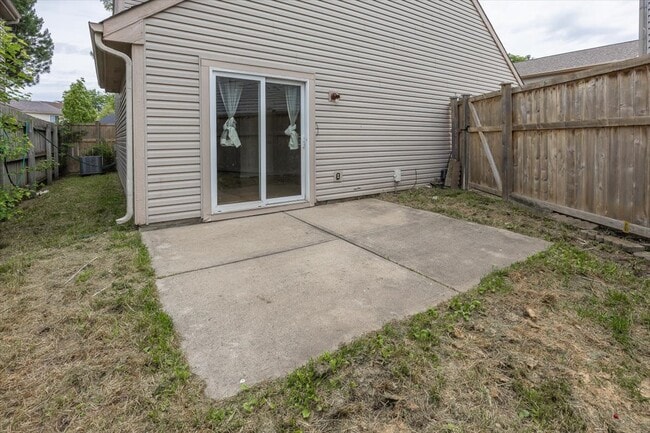 Building Photo - 637 Cembra Dr