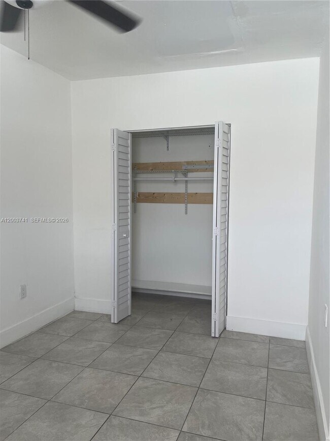 Building Photo - 317 E 8th St