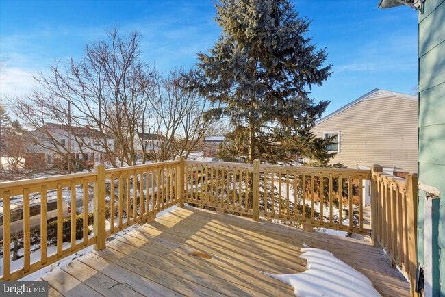 Building Photo - 206 W Parkway Ave