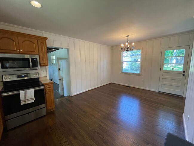 Building Photo - Beautiful Home located on .53 Wooded Corner Lot.