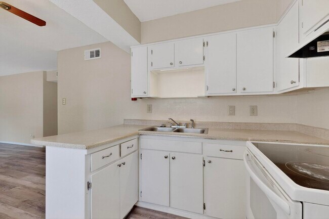 Building Photo - 207 Delamar Loop NW