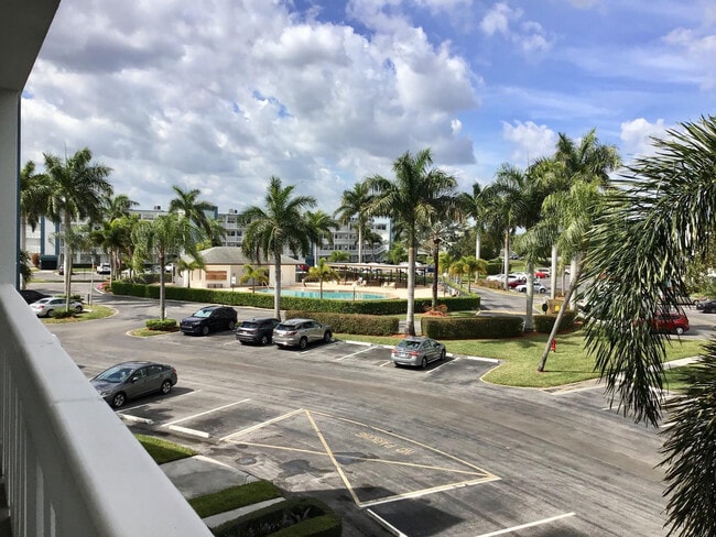 Building Photo - 2035 Exeter