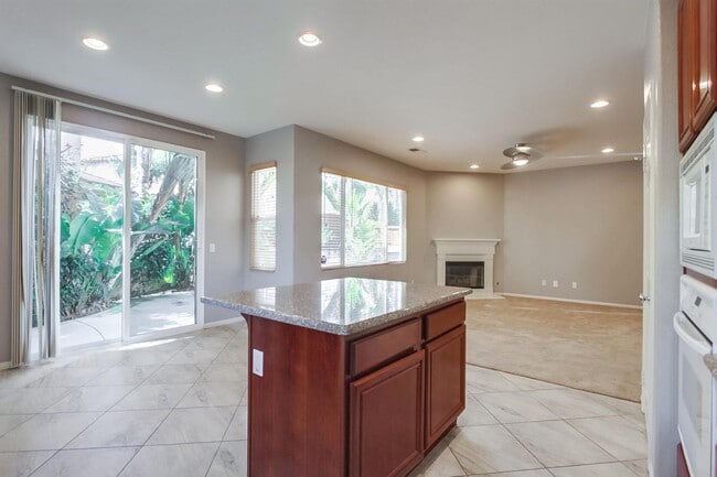 Building Photo - Beautiful 5 bedroom home in highly desired Carlsbad neighborhood