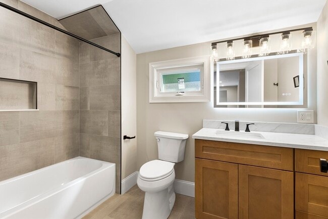 Building Photo - 31 Woodale Ave