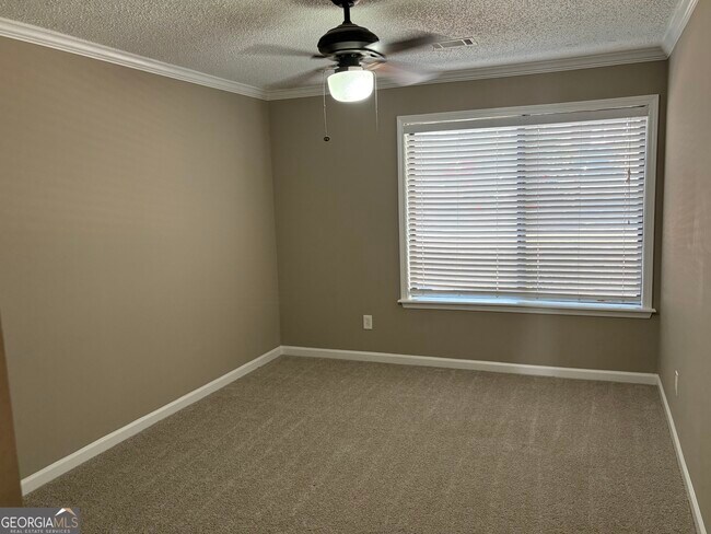 Building Photo - 2187 Palmyra Dr