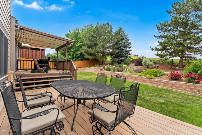 Building Photo - September 2026 - June 2027 Stunning Fully Furnished Rental in Golden, Colorado