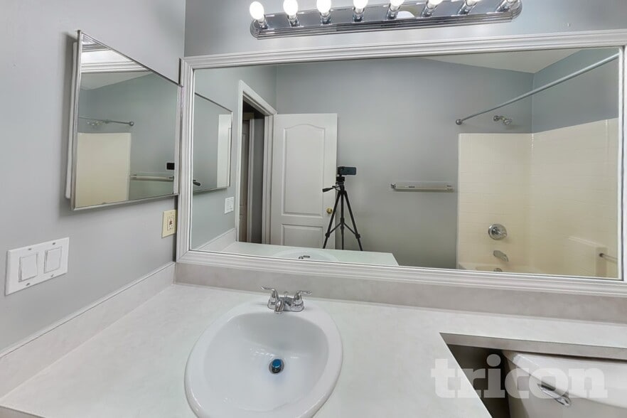 Building Photo - 1627 Mosaic Forest Dr